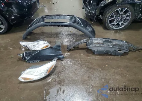 2014 Ford Focus Se из США, поврежденный, VIN 1FADP3F2XEL330313